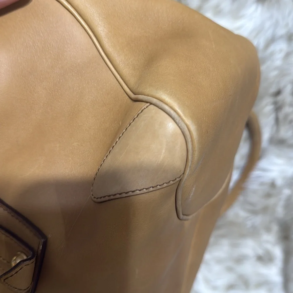 Gucci Women's Tan Leather Bag - Picture 8 of 16